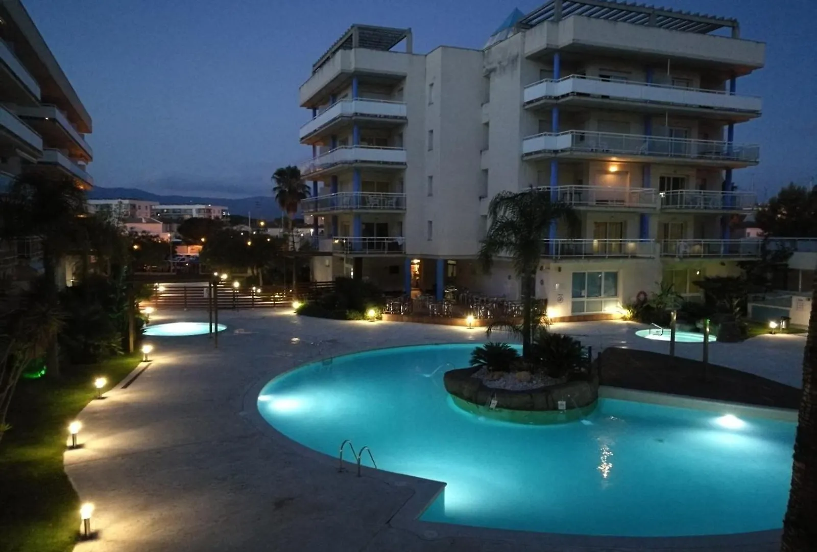 Bonito Apartamento Vista Piscina Av-73 Rosas España